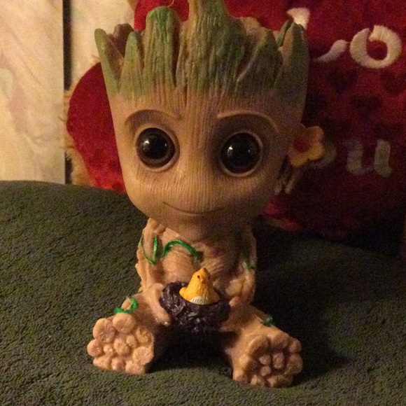 Baby Groot planter - Picture 2 of 3